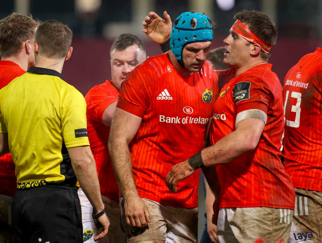 tadhg-beirne-celebrates-with-cj-stander-after-scoring-a-try-that-was-later-disallowed