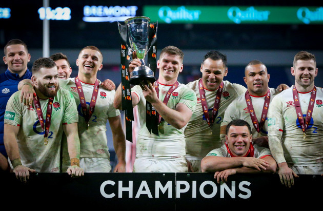 owen-farrell-lifts-the-trophy-as-england-are-autumn-nations-cup-champions