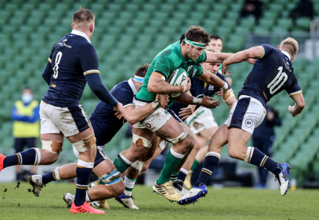 caelan-doris-is-tackled-by-jamie-ritchie-while-fending-off-jaco-van-der-walt