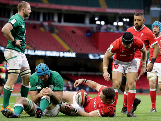 george-north-scores-his-sides-opening-try