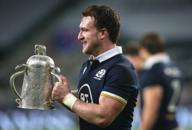 stuart-hogg-lifts-the-calcutta-cup