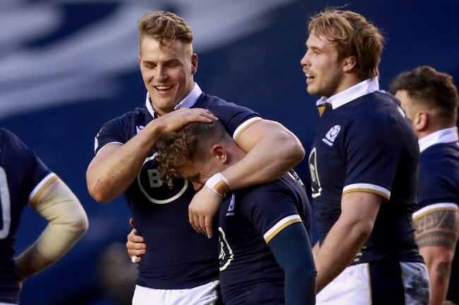 duhan-van-der-merwe-celebrates-darcy-graham-scoring-a-try