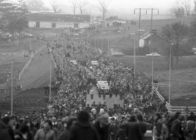 bobby-sands-funeral-procession-belfast
