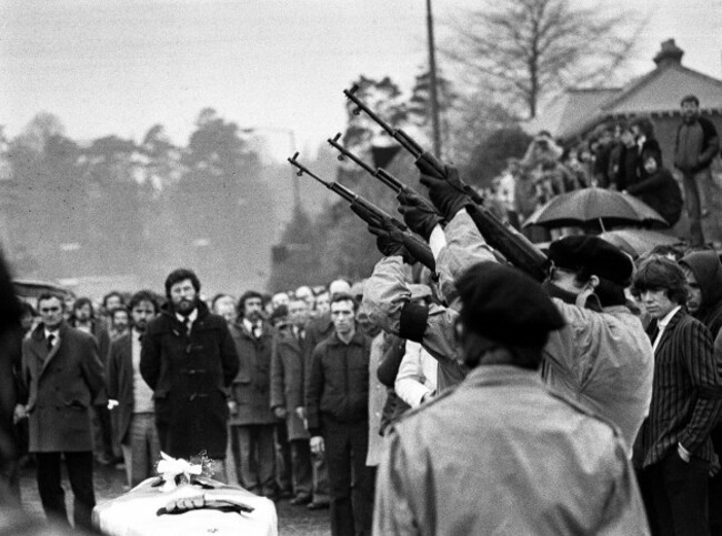 bobby-sands-funeralgun-salute