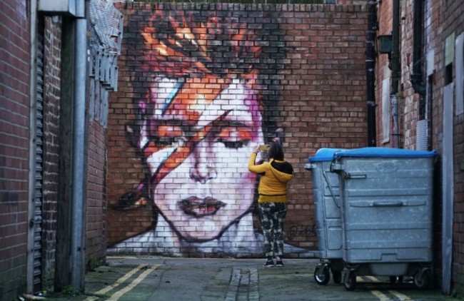 david-bowie-graffiti-artwork