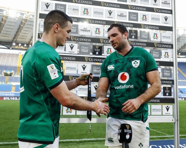 johnny-sexton-presents-tadhg-beirne-with-the-guinness-six-nations-player-of-the-match-award