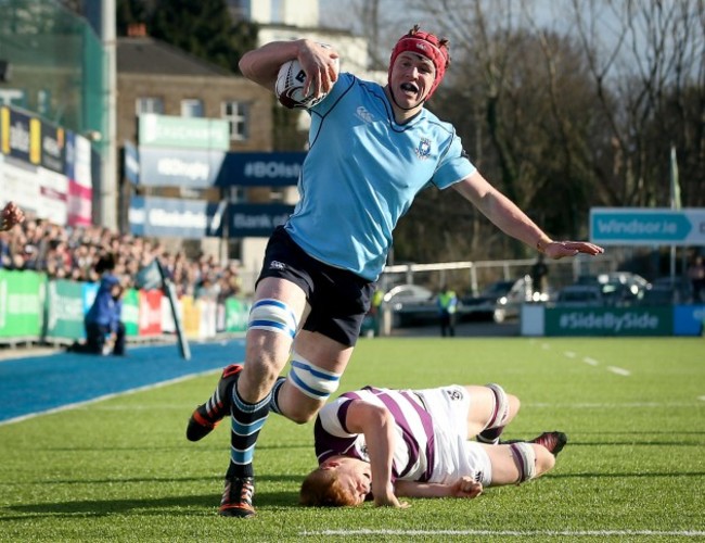 ryan-baird-on-his-way-to-scoring-a-try