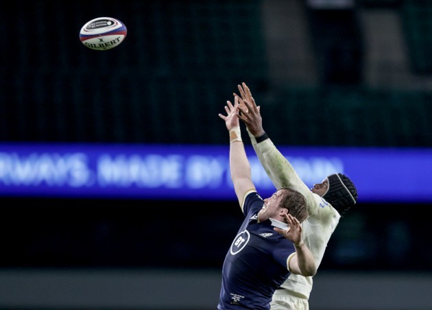 maro-itoje-competes-in-the-air-with-jonny-gray