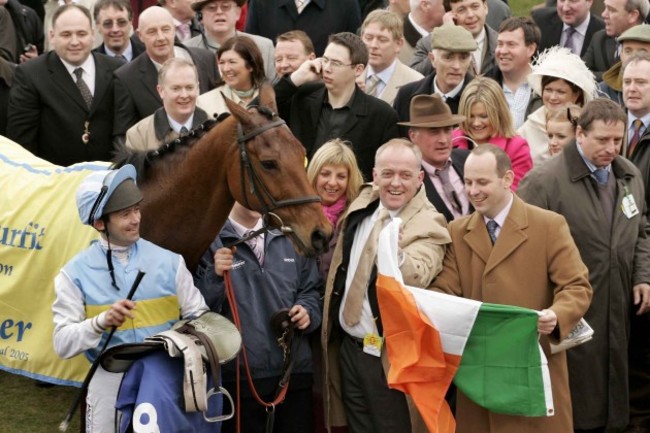 conor-odwyer-and-hardy-eustace-celebrate-with-owner-lar-byrne