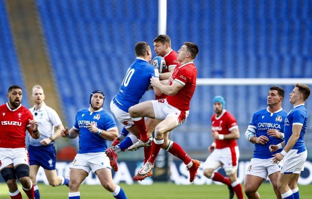 paolo-garbisi-competes-in-the-air-with-dan-biggar-and-josh-adams