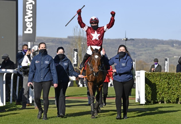 keith-donoghue-on-tiger-roll-celebrates-after-winning