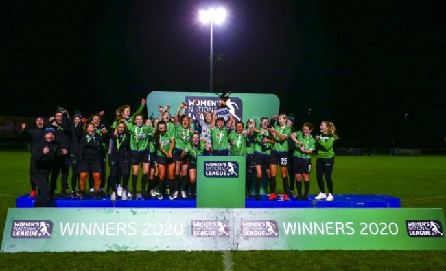 peamounts-players-and-staff-with-the-league-trophy