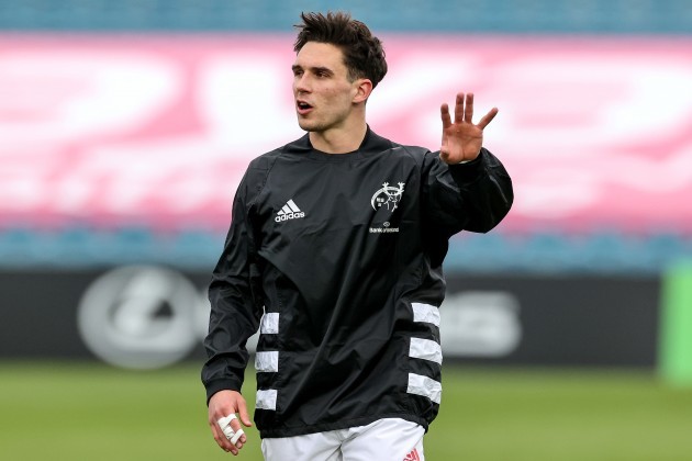 joey-carbery-during-the-warm-up