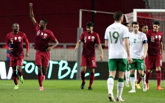 mohamed-muntari-celebrates-scoring-their-first-goal-as-seamus-coleman-looks-on-dejected