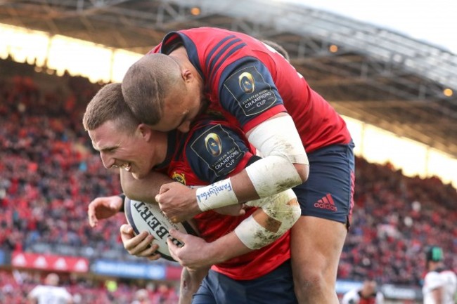 andrew-conway-celebrates-his-try-with-simon-zebo