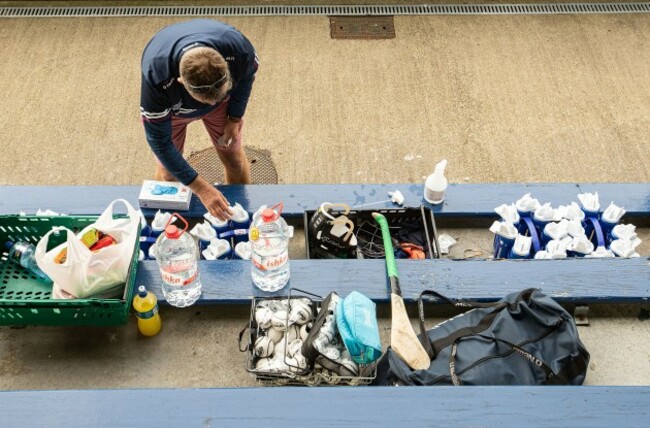 mick-reid-prepares-refreshments-in-the-stands