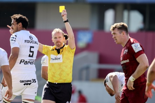 chris-farrell-receives-a-yellow-card-from-wayne-barnes