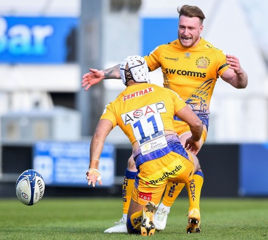 tom-oflaherty-celebrates-after-scoring-a-try-with-stuart-hogg