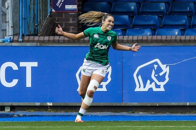 eimear-considine-celebrates-after-scoring-a-try