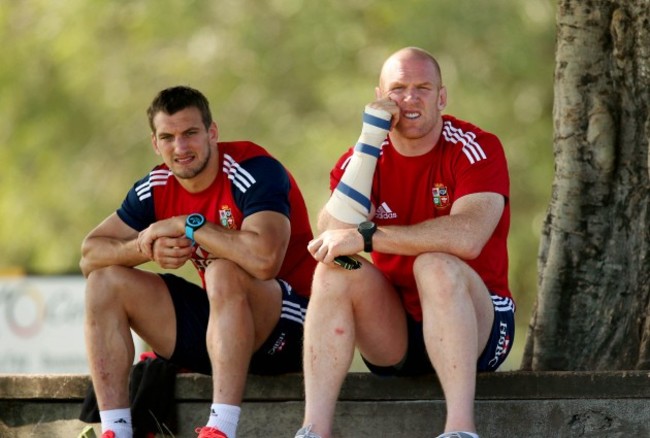 sam-warburton-and-paul-oconnell-sit-out-the-training-session