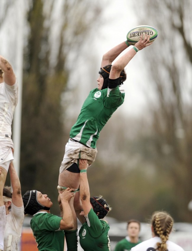 marie-louise-reilly-wins-the-line-out-ball