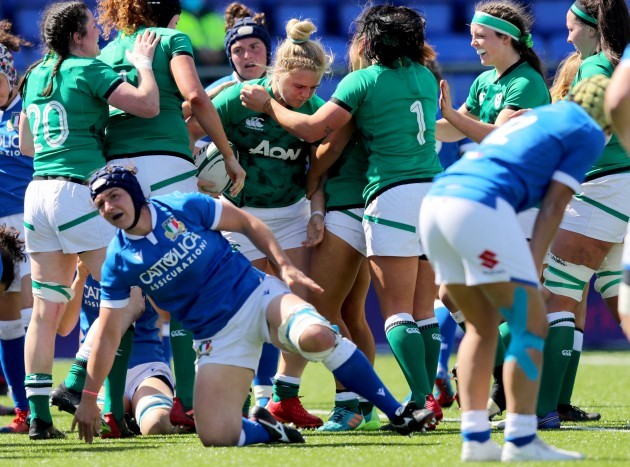 cliodhna-moloney-celebrates-her-try-with-lindsay-peat