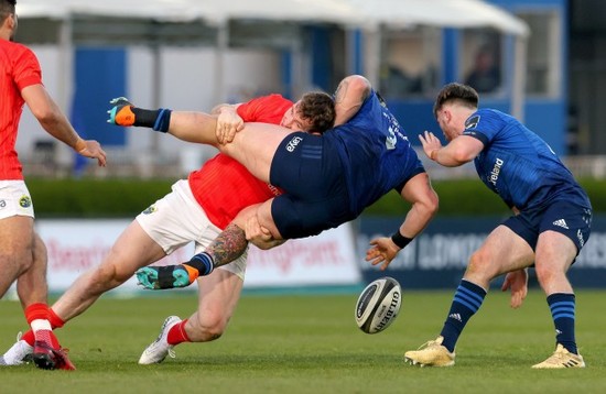 chris-farrell-tackles-andrew-porter