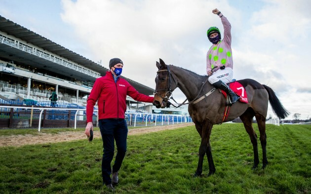 patrick-mullins-onboard-sharjah-after-winning