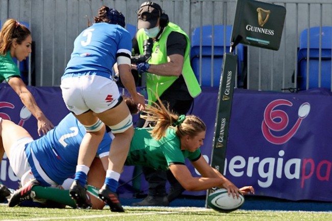 dorothy-wall-scores-her-sides-first-try