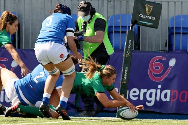 dorothy-wall-scores-her-sides-first-try