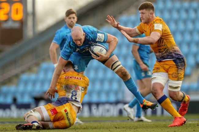 devin-toner-is-tackled-by-sam-simmonds-and-jacques-vermeulen