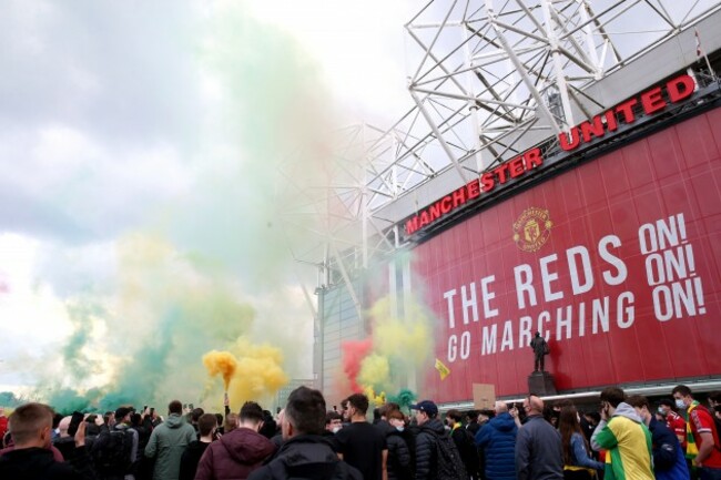 manchester-united-fan-protest-old-trafford