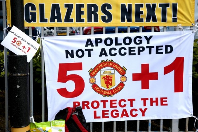 manchester-united-fan-protest-old-trafford