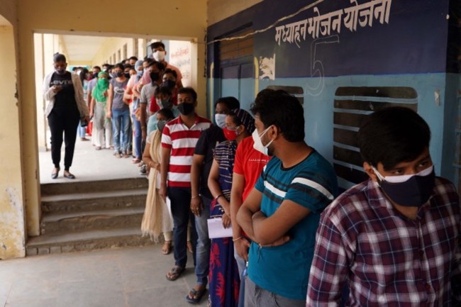 queue-for-covid-19-vaccine-in-india