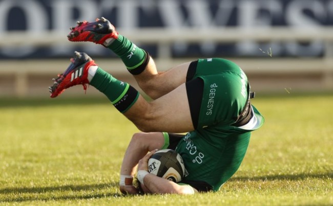 caolin-blade-breaks-free-to-score-his-sides-first-try