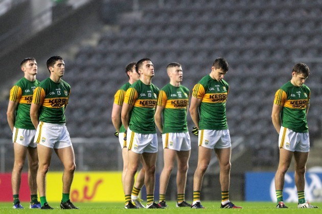 kerry-players-stand-for-the-national-anthem