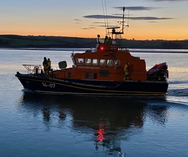 Courtmacsherry RNLI Lifeboat arriving into Courtmacsherry at dawn this morning with the four rescued on board.