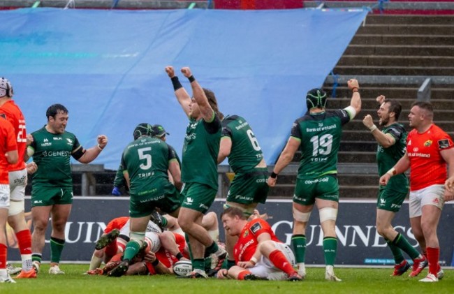 connacht-players-celebrate-winning-the-game