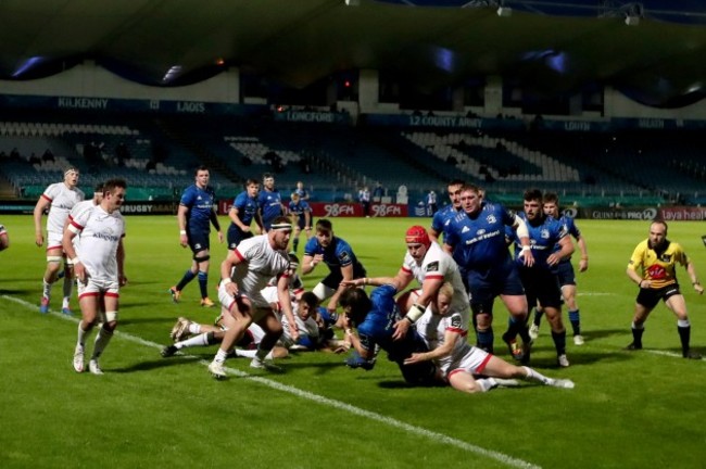 robbie-henshaw-scores-a-try