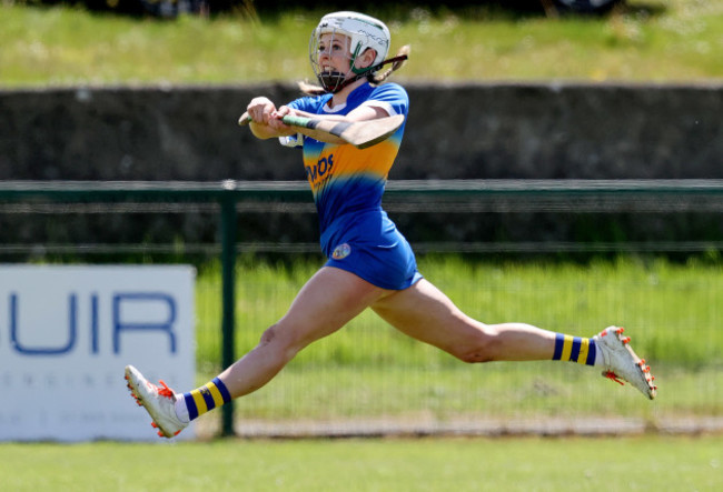 clodagh-mcintyre-scores-a-point