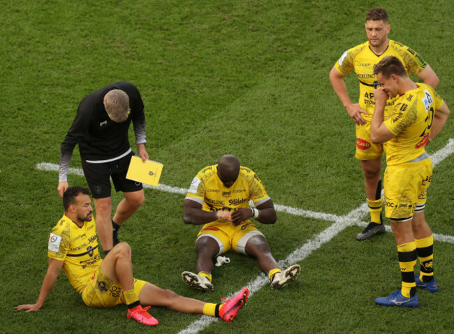 geoffrey-doumayrou-and-raymond-rhule-with-head-coach-ronan-ogara-after-the-game