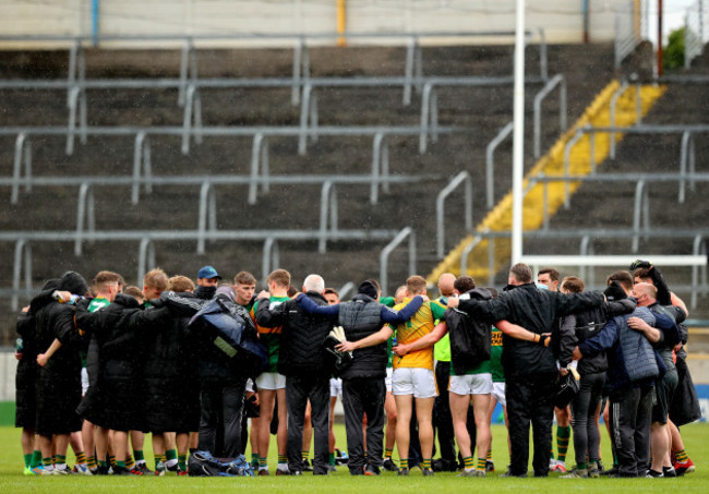 kerry-team-huddle-after-the-game