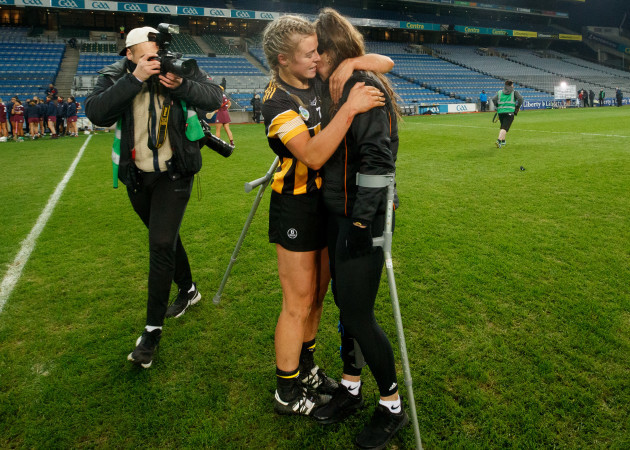 grace-walsh-celebrates-with-the-injured-katie-power