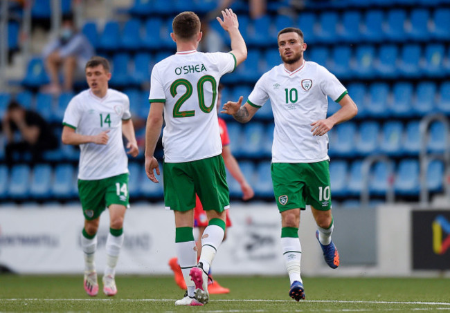 troy-parrott-celebrates-scoring-their-first-goal-with-dara-oshea