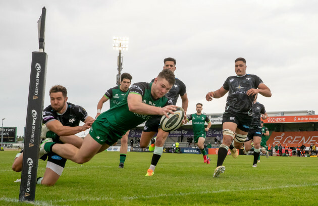 peter-sullivan-scores-a-try