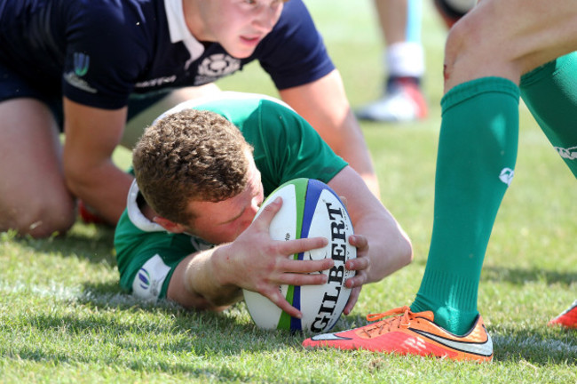 stephen-fitzgerald-scores-a-try