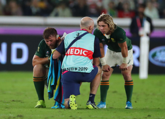 duane-vermeulen-and-francois-de-klerk-speak-to-jacques-nienaber