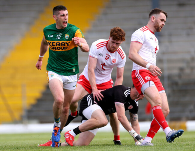 paul-geaney-celebrates-scoring-his-sides-fourth-goal