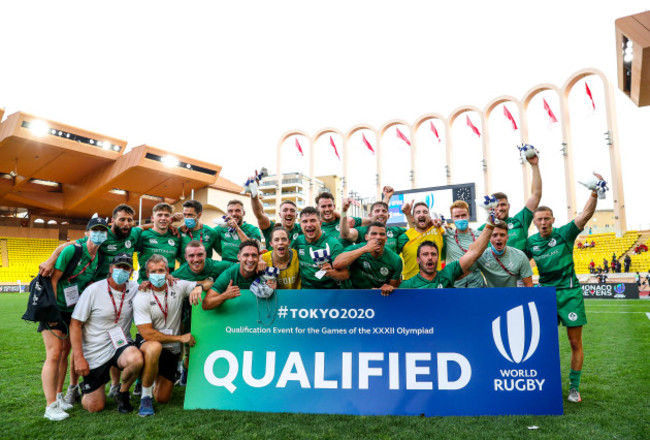 the-ireland-team-and-staff-celebrate-qualifying-for-tokyo-2020