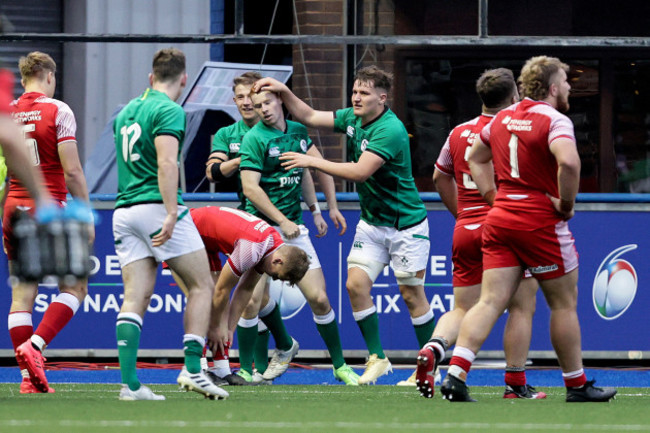 nathan-doak-celebrates-scoring-a-try-with-donnacha-byrne